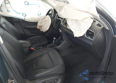 2016 Audi Q3 2.0T Premium Plus z USA, uszkodzony, nr VIN WA1EFCFS9GR008435